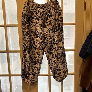 Maeve Anthropologie never worn Floral Black and White Women's Pants